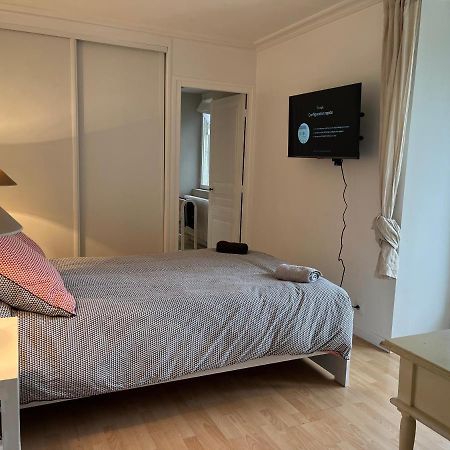 Superbe Chambre Lejlighed Vauhallan Eksteriør billede